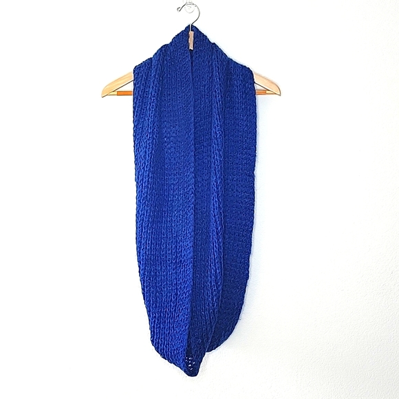COTTON ON Blue Casual Chunky Knit Infinity Scarf OS - Picture 2 of 5